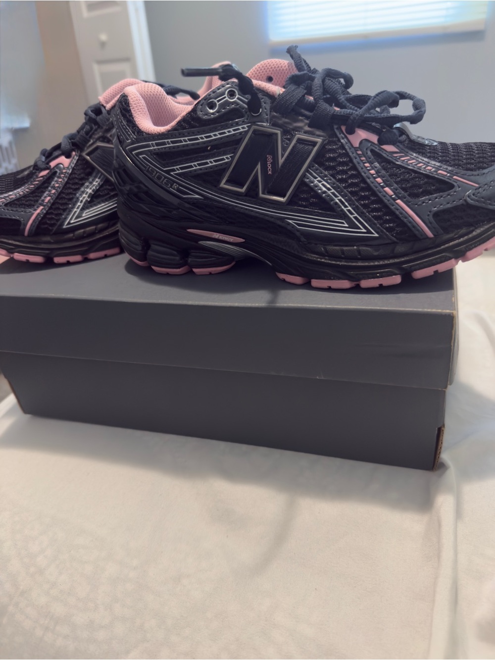 New Balance Women's Black with Pink Trim Athletic Running Shoes
